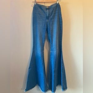 Free People, “Float on Flares,” Size 26.